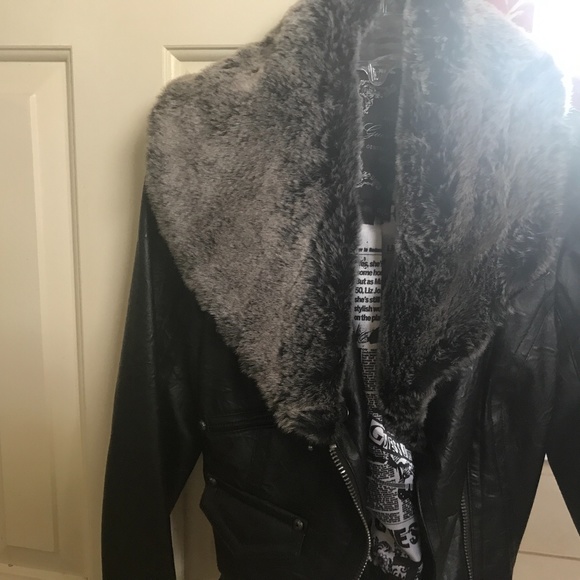 Coat - Picture 1 of 4